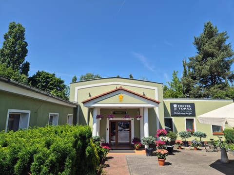Property building, Facade/entrance