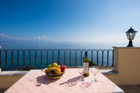 View (from property/room), Balcony/Terrace, Sea view