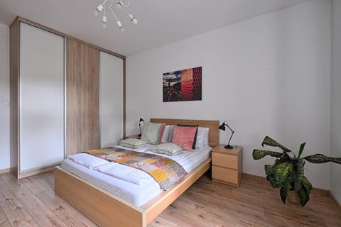 Bed, Bedroom, wardrobe