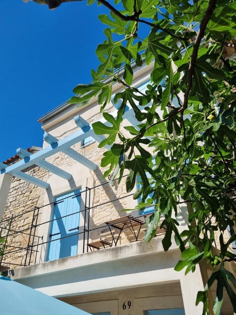 Property building, Balcony/Terrace