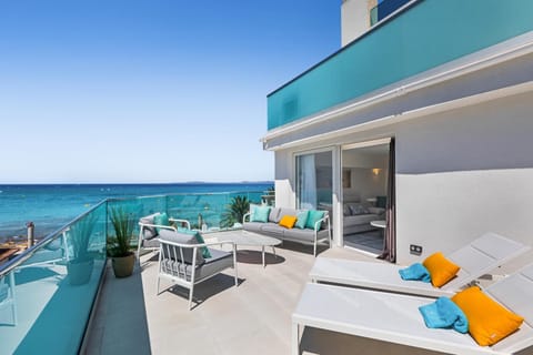 Natural landscape, View (from property/room), Seating area, Sea view