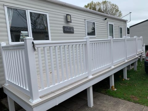 New 2 bed holiday home with decking in Rockley Park Dorset near the sea House in Poole