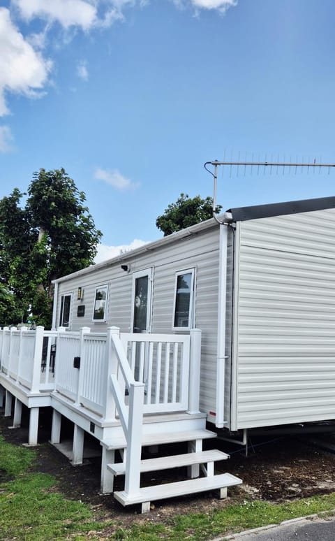 New 2 bed holiday home with decking in Rockley Park Dorset near the sea House in Poole