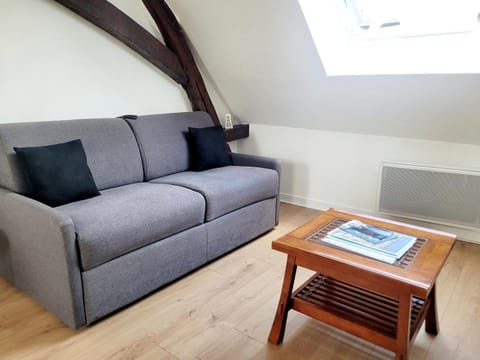 Appartement au centre ville de Sens Apartment in Île-de-France