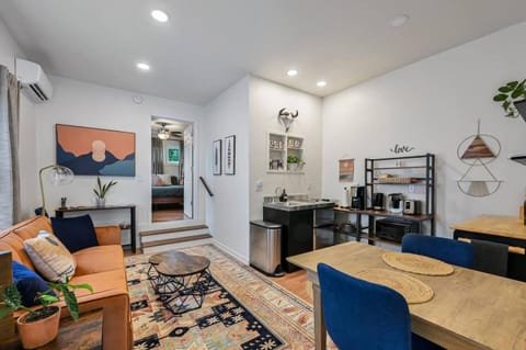 Cozy Love Nest 1BR - minutes to Downtown Asheville House in Woodfin