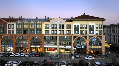 Property building, City view, Location, Parking