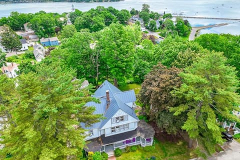 Property building, Spring, Day, Bird's eye view, Swimming pool