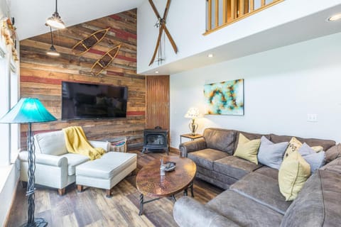 1486 Oak- Grandview House in Ouray