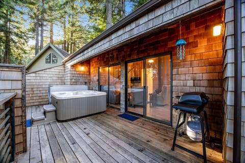 Redwood Retreat House in Gualala