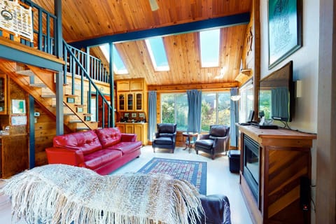 Sand and Surf House in Rockaway Beach