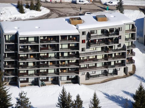 Appartement spacieux avec balcon, animaux admis, centre station et parking en option - FR-1-425-125 Apartment in Arâches-la-Frasse