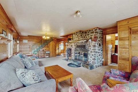 McKinnon's Beach House House in Rockaway Beach