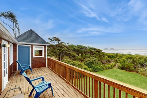 McKinnon's Beach House House in Rockaway Beach