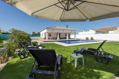 Property building, Garden, Solarium, Garden view, Pool view, Swimming pool