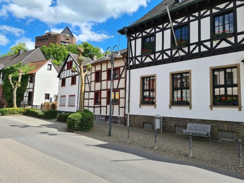 SECRA Exclusive Ferienwohnung am Rathaus Apartment in Heimbach