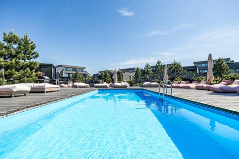 Pool view, Swimming pool, sunbed