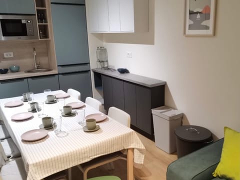 Dining area, Communal kitchen