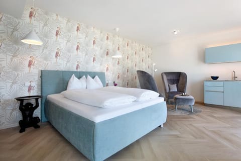 Living room, Bedroom