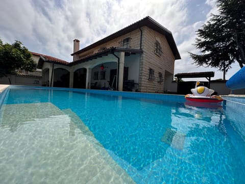 Property building, Swimming pool