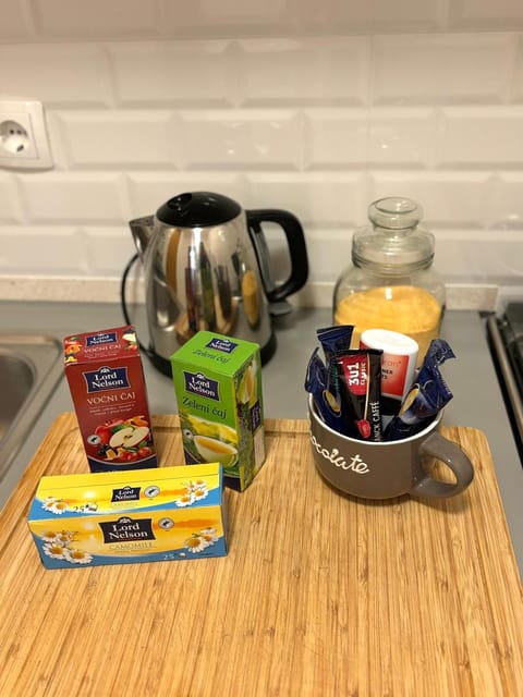 Kitchen or kitchenette, Breakfast