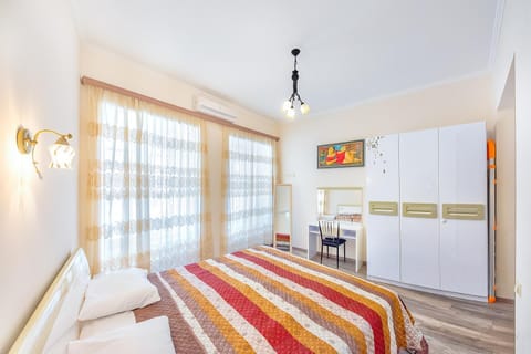 Bed, Bedroom, wardrobe