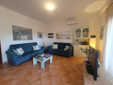 Living room, Lounge or bar, Seating area