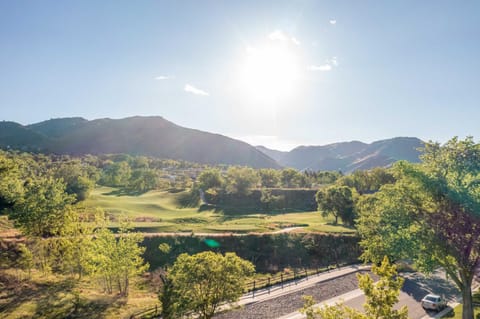 Golden Cottage Near Red Rocks and School of Mines! House in Golden