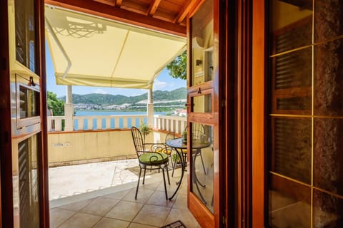 Property building, Balcony/Terrace, City view, Sea view