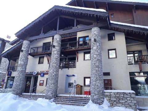 Appartement duplex au centre, ski aux pieds, rénové et spacieux - FR-1-518-95 Apartment in Val dIsere