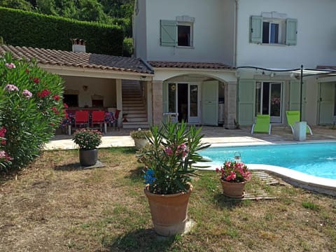 Property building, Patio, Facade/entrance, Garden, Swimming pool