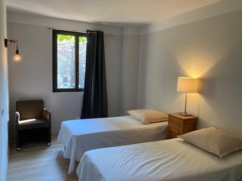 EVEN Bistrot Bed and Breakfast in Le Beausset