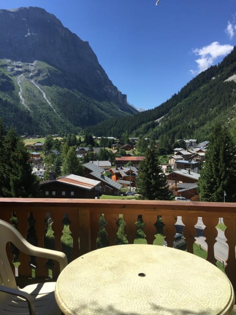 Balcony/Terrace, Mountain view