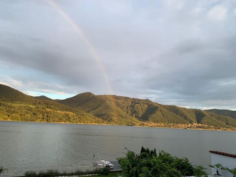 Day, Natural landscape, Lake view