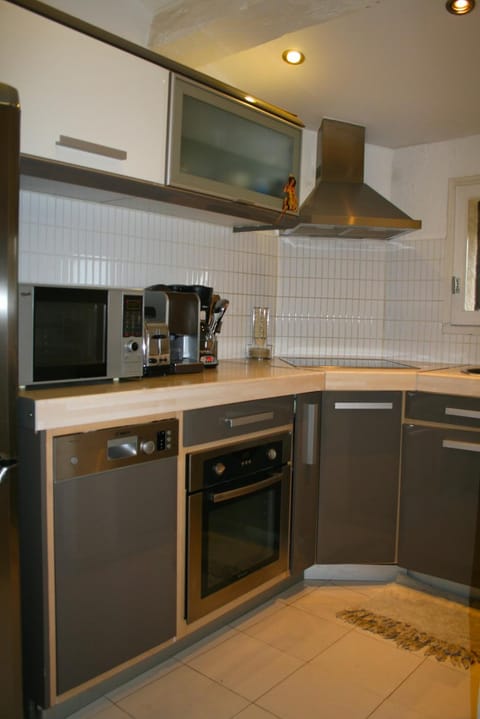 Coquet appartement dans mazet Ste Maxime Riviera Apartment in Sainte-Maxime