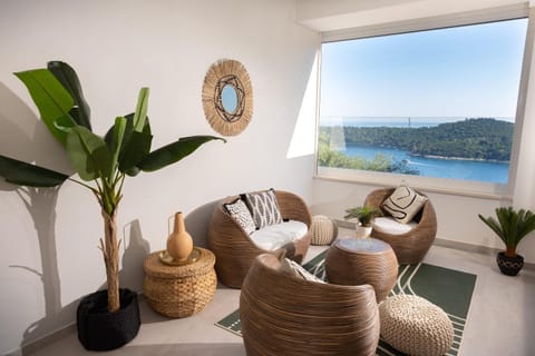View (from property/room), Balcony/Terrace, Sea view