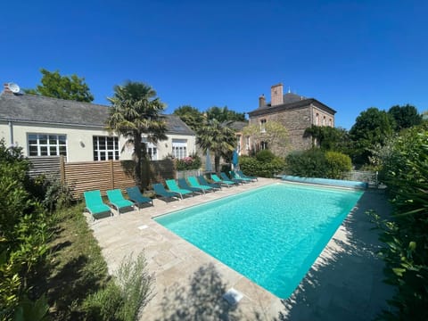 Property building, Spring, Pool view, Swimming pool