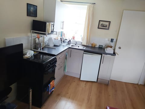 Coffee/tea facilities, Kitchen or kitchenette, minibar, pet friendly, stove, toaster