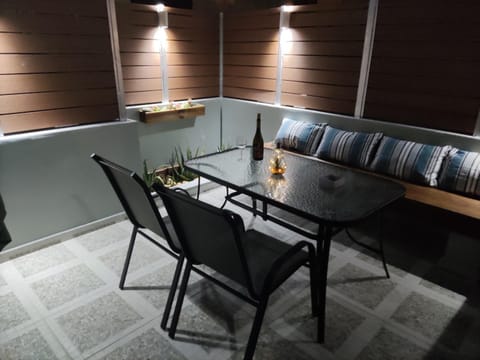 Property building, Balcony/Terrace, Inner courtyard view