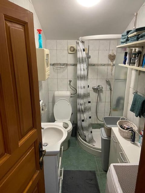 Toilet, Bathroom