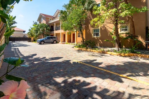 Property building, Natural landscape, Garden, Other, Garden view, Location, Parking