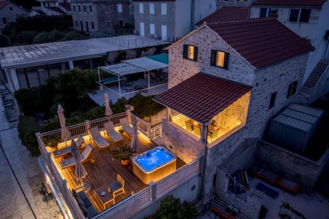 Property building, Patio, sunbed