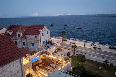 Property building, Neighbourhood, Natural landscape, City view, Sea view, Location