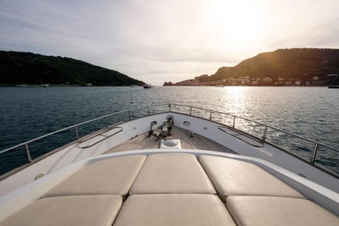 Day, Natural landscape, Mountain view, Sea view, Sunrise, Sunset