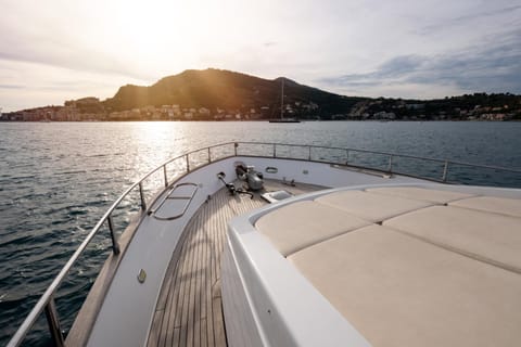 Natural landscape, Activities, Mountain view, Sea view