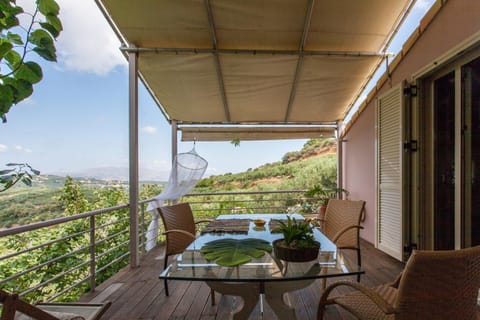 Balcony/Terrace, Mountain view