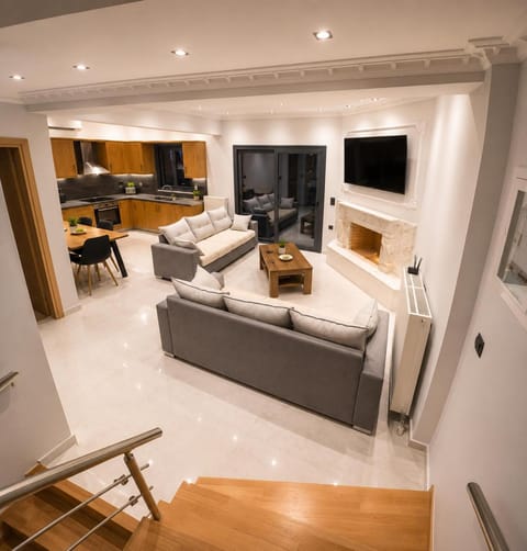 Communal lounge/ TV room, TV and multimedia, Kitchen or kitchenette, Living room, Seating area