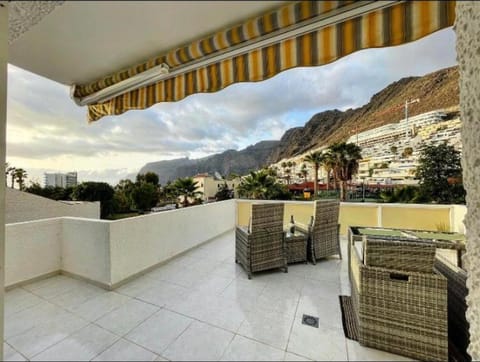 Patio, Balcony/Terrace, Mountain view