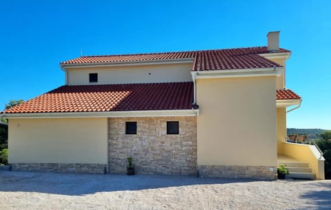 Apartment Leona Apartment in Tisno