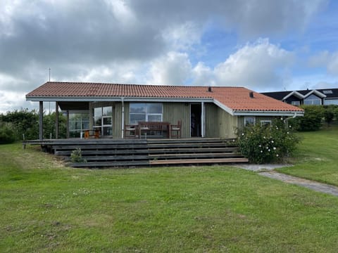 Ældre Sommerhus Max 4 voksne og 4 børn House in Central Denmark Region