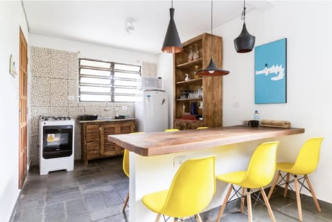 Kitchen or kitchenette, Dining area, Communal kitchen